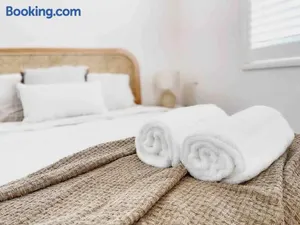 Image of Palm Rest - 2BR Beachside Escape On Towradgi Beach