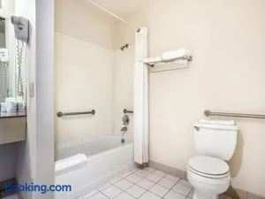 Image of Arlington Motor Inn