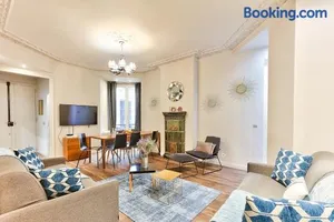 Image of 57-LUXURY PARISIEN HOME SEBASTOPOL 1 (2G)