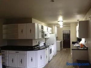 Image of Glacier Guest Room - PRIVATE ROOM IN SHARED HOUSE REDUCED PRICE ON TOURS