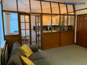 Image of Rodsley - 2 bedroom 1st floor flat Free Parking WiFi and Netflix