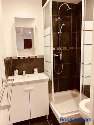 Image of 32EG faculté médecine, hôpitaux, vinatier