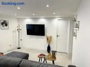 Image of LoveRoom - Au Loge Love