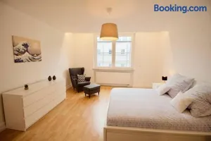 Image of Fantastic Apartment in Enchanting Neighbourhood