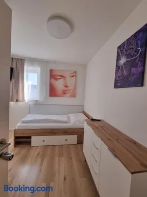 Image of RingRooms - Self Check-In