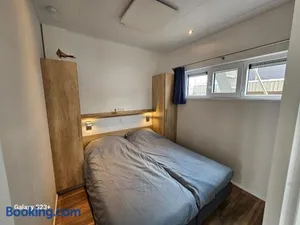 Image of Houseboat Tjonger NS003