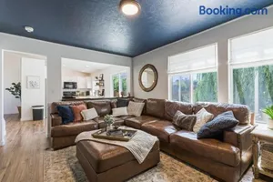 Image of Caldwell Lux Getaway! Large Family Friendly Home