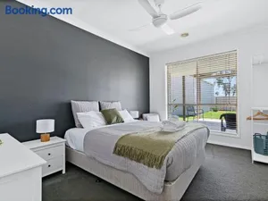 Image of Loves Lakehouse