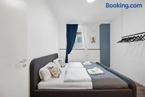 Image of BackHome - BUSINESS&FAMILY - Fantastische Schlosslage, SmartTV, Waschtrockner, Netflix, 70qm, 24h Checkin - Apartment 6
