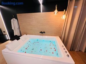 Image of La Bulle d'Amour - Suite luxe & Spa