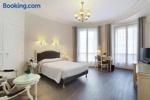 Image of HOTEL DU PRINTEMPS