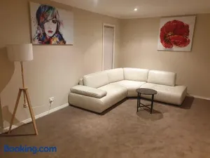Image of Ensuite room with Private Bath toilet CBD Airport