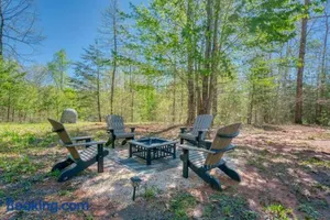 Image of Cozy Carolina Private Cabin With Firepit