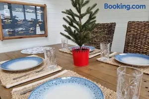 Image of Waterfront Scotland Island Holiday Home - Family & Pet Friendly - 3 Bedrooms - Wifi - Netflix - Private Jetty