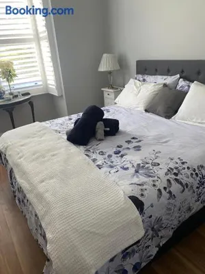 Image of Rose gold cottage