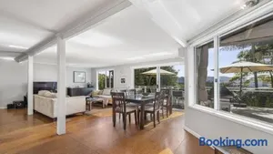 Image of Jetty Hideaway - Cosy Cottage, Fireplace, Gardens