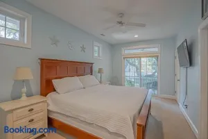 Image of 1009 Calhoun Street