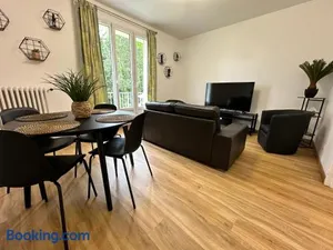 Image of F3 verdoyant proche Paris Saclay