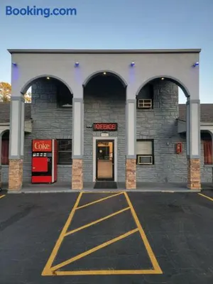 Image of Snow White - Richmond South