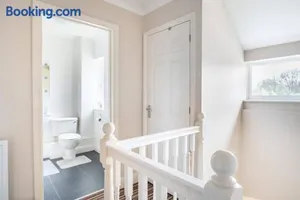 Image of Comfortable quiet room near Cambridge