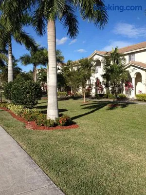 Image of Speedway Blvd Townhouse
