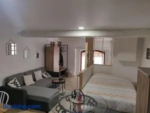 Image of ISSOIRE studio hyper centre