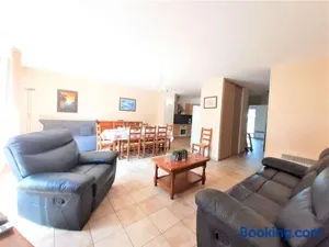 Image of Appartement T4 de charme, 9 couchages, avec terrasse, parking et WiFi - Saint-Lary-Soulan - FR-1-457-186