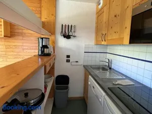 Image of Bel appartement 2 pièces, skis aux pieds, balcon, vue pistes - FR-1-181-2417