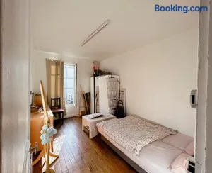 Image of Room Private next to Train B 100meter, easy go to Centre Ville, not whole appartement