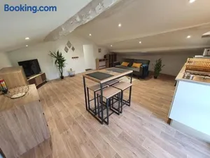 Image of FOREZ - Appartement atypique et authentique