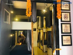 Image of Nomads House