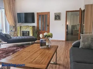 Image of Golden GaPa Central Large Family Apartment 24