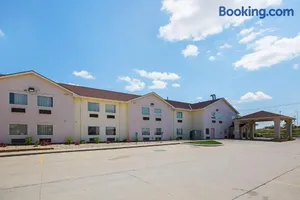 Image of Motel 6 Omaha - IAT West