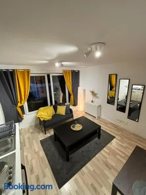 Image of grand studio Huy centre