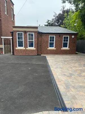 Image of Newland Park Bungalow Near Hull Uni Free Parking Free Wi-Fi