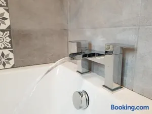 Image of Redwood House