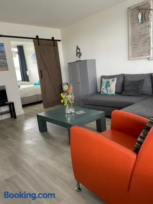 Image of Amsterdam Beach Home 46