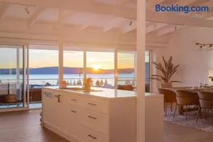 Image of The View, Albany Holiday House