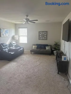 Image of Cozy Lakeview two bedroom loft