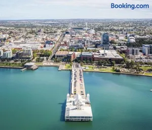 Image of Heritage Luxury Apartment-Footy & CBD