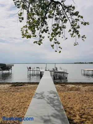 Image of Sandy Feet Retreat on Big Spirit Lake