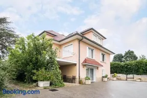 Image of Appartement Indépendant en maison à 15 MIN de LYON