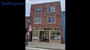 Image of Broken Clock