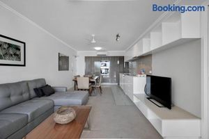 Image of Dual Key Three Bedroom Apartment close to CBD