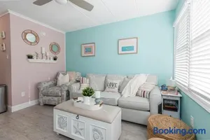 Image of Ashore Beach Retreat-1BR 1BA with pool, parking, 1 & half block to Beach & Boardwalk, Morey's Pier