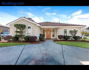 Image of Southern’s Beauty2 very close to airport