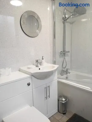 Image of Adrian House, near Hospital, easy parking + garden