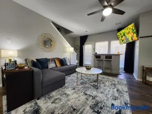 Image of Townhouse in Frisco 3 BR 5 beds