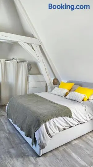 Image of Appartement cosy et calme, vue sur le château