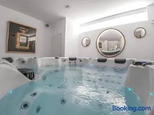 Image of Les Lys d'Or Appartement avec Jacuzzi